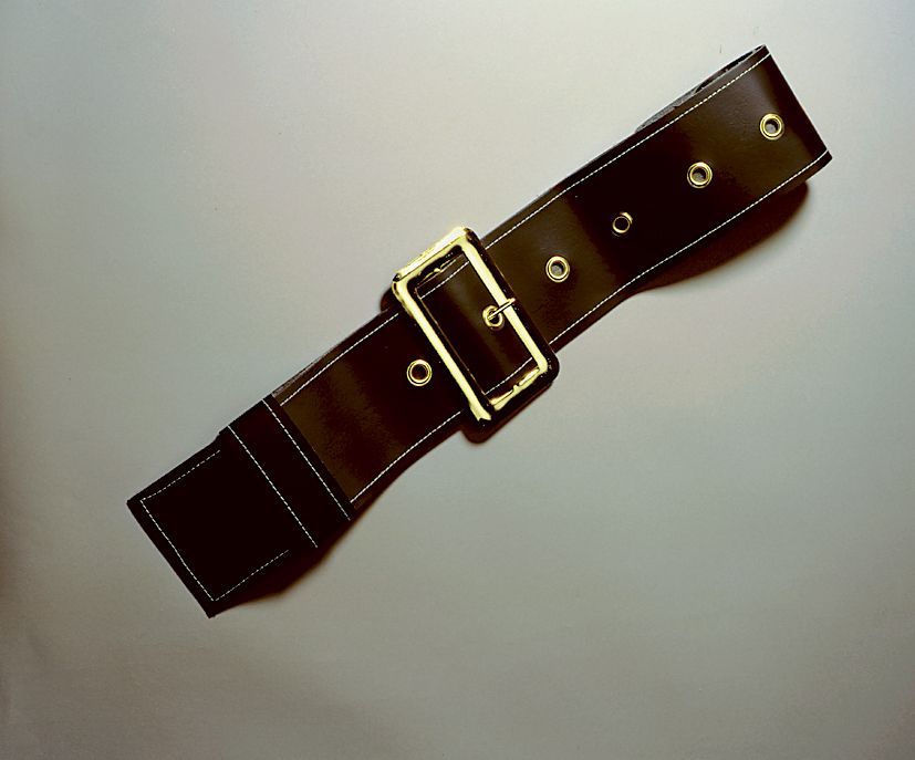 schwarzer Grtel mit Metallschliee, ca. 9x135 cm