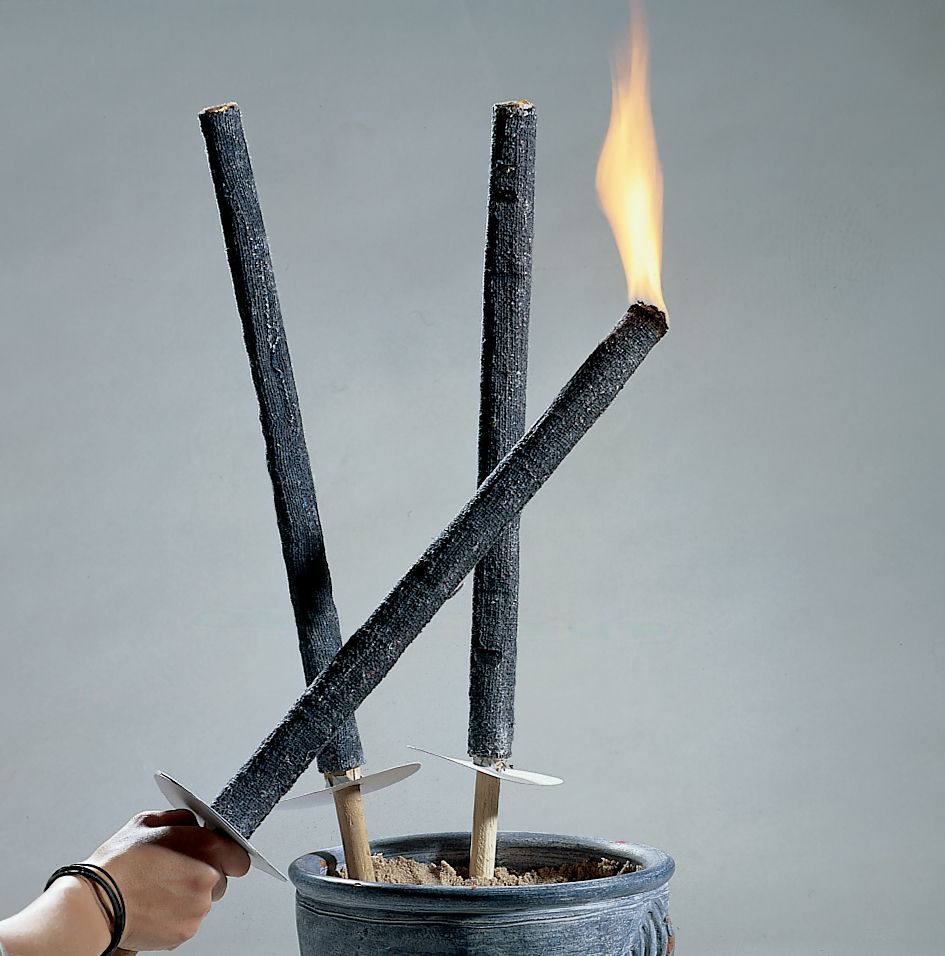 Tuchwachsfackel mit Holzgriff und Tropfschutz